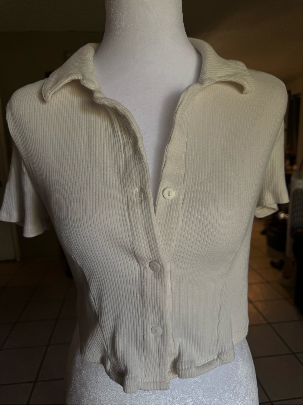 wild fable Cream Ribbed Short-Sleeve Button-Down cropped Top